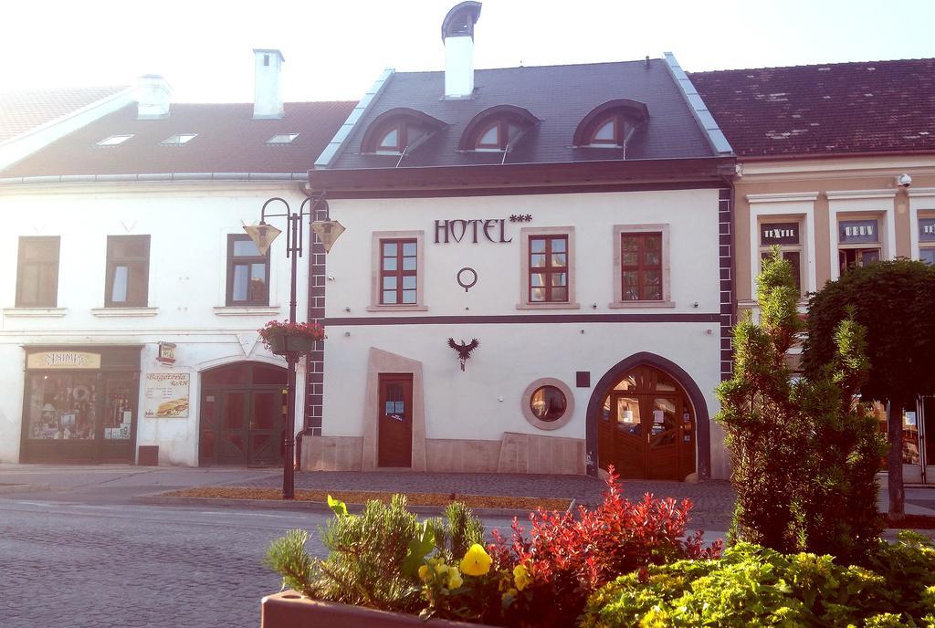 Hotel Cierny Orol Rožňava Zewnętrze zdjęcie